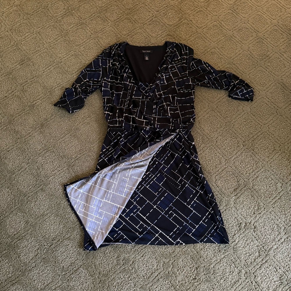 Chic Navy and White Patterned Dress